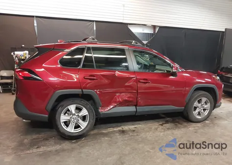 2022 Toyota Rav4 Xle z USA, uszkodzony, nr VIN 2T3P1RFV7NW271577